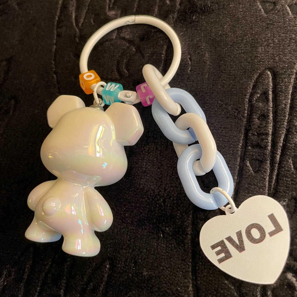 Pearlized White LOVE Bear Bag Charm / Keychain (Brand New!) 🧸💘 - Picture 5 of 6